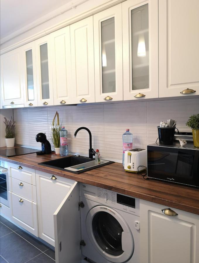Lazo Two Room- Luxury Apartment บูคาเรสต์ ภายนอก รูปภาพ