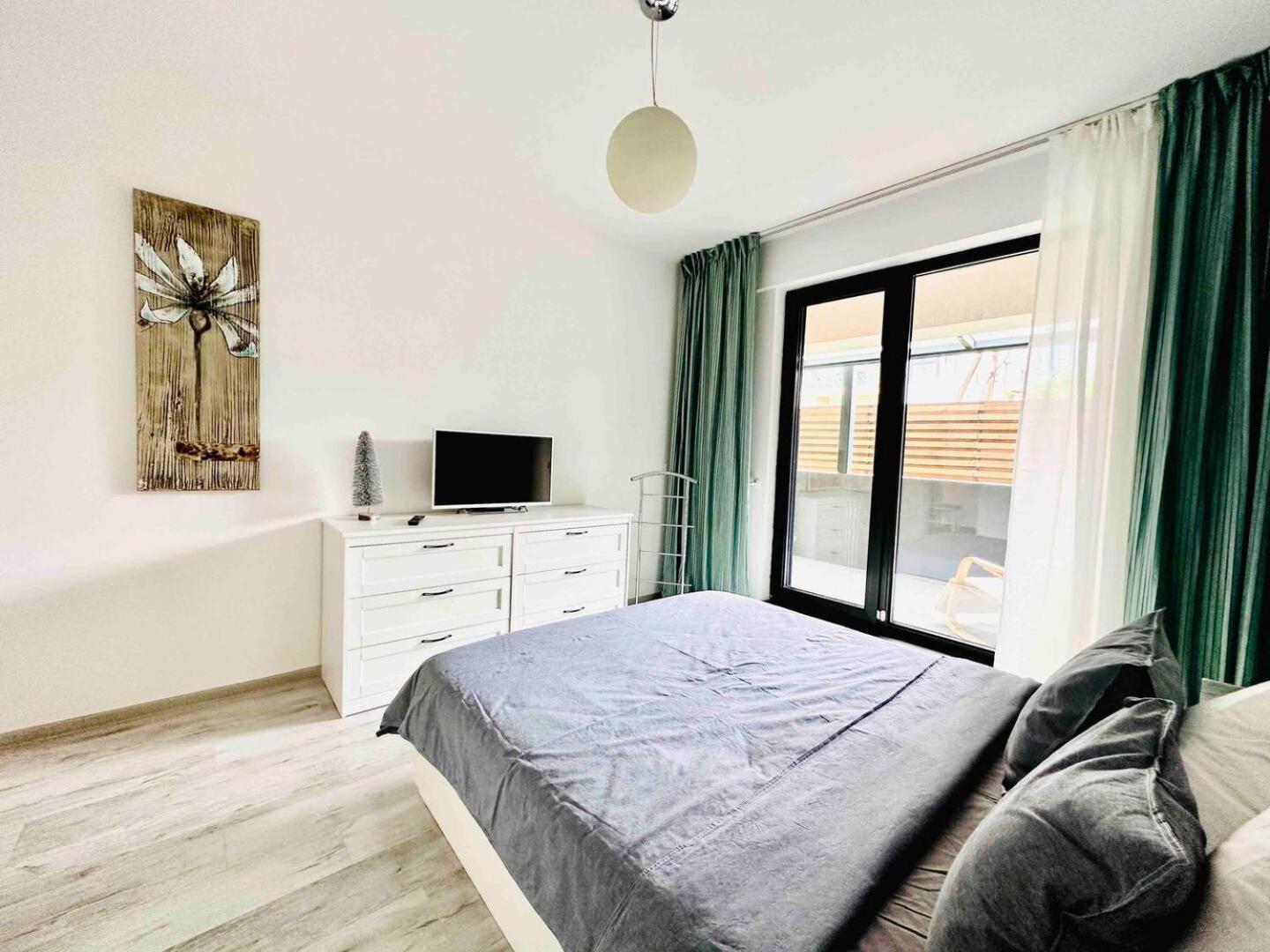 Lazo Two Room- Luxury Apartment บูคาเรสต์ ภายนอก รูปภาพ