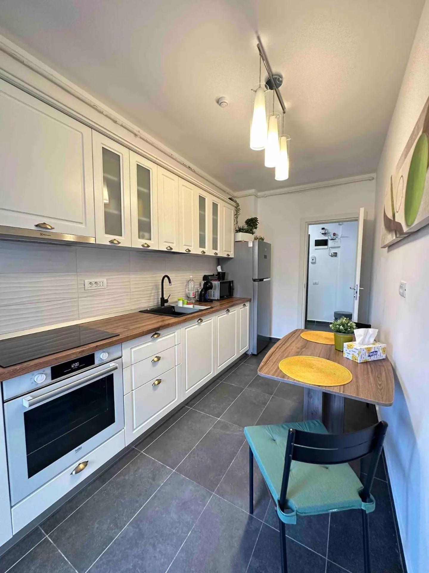 Lazo Two Room- Luxury Apartment บูคาเรสต์ ภายนอก รูปภาพ