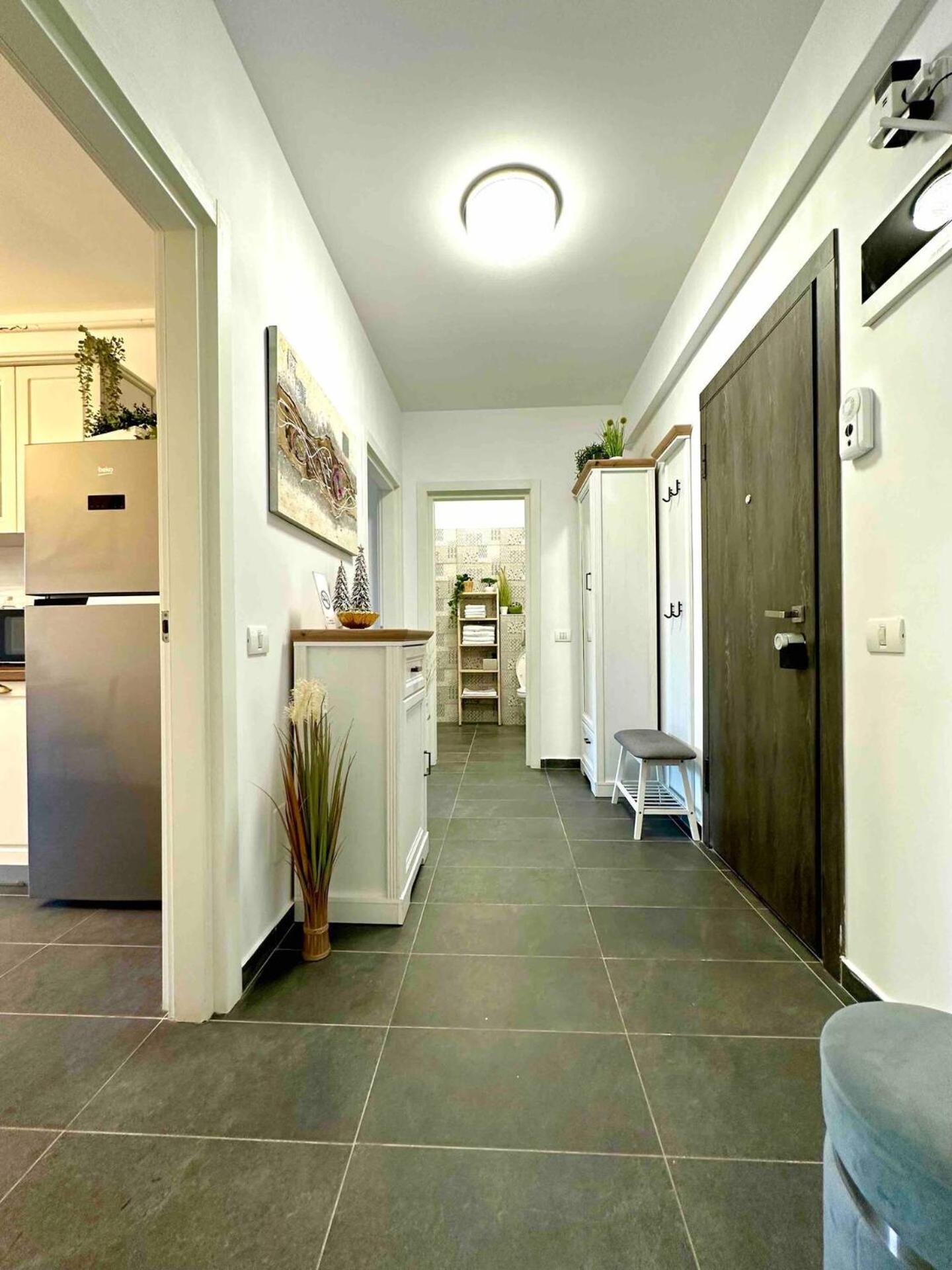 Lazo Two Room- Luxury Apartment บูคาเรสต์ ภายนอก รูปภาพ